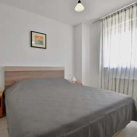 City View Apartment With 2 Bedrooms Apartmán