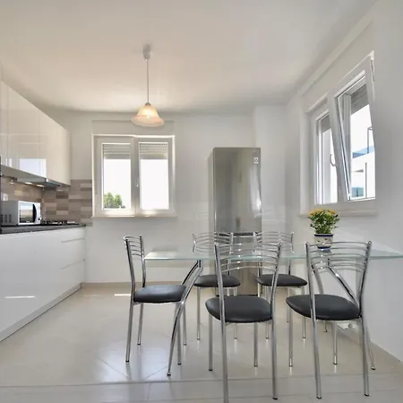 City View Apartment With 2 Bedrooms